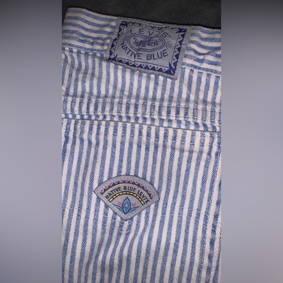 Levis stripped jeans - Picture 2 of 3